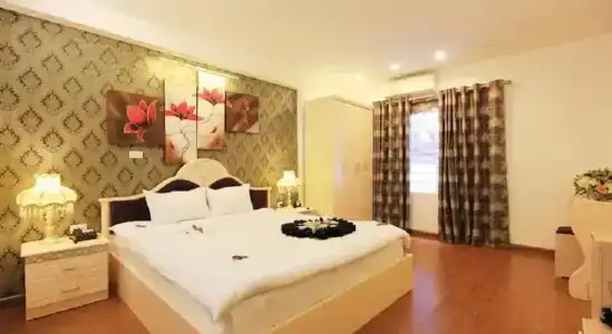 Splendid Star Boutique - 3
