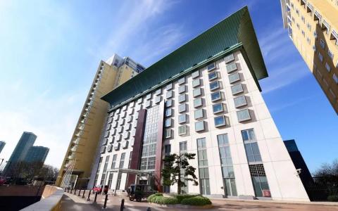 Canary Riverside Plaza - 17