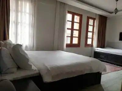 WOO Town Suites - 45