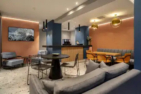 Magenta Luxury Suites - 8