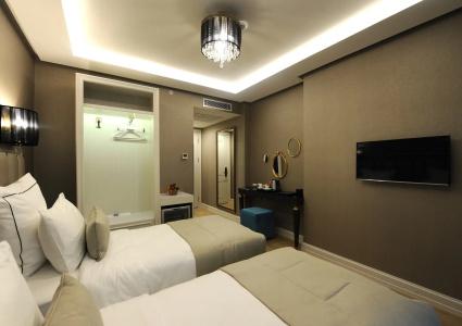 Le Petit Palace - Special Category - 45
