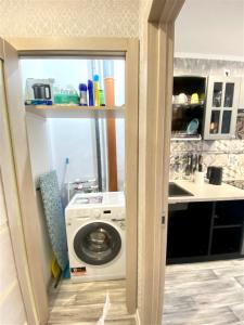 Курчатова 12 - 33