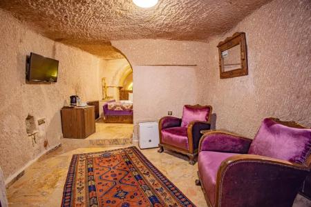 Royal Cave - 70