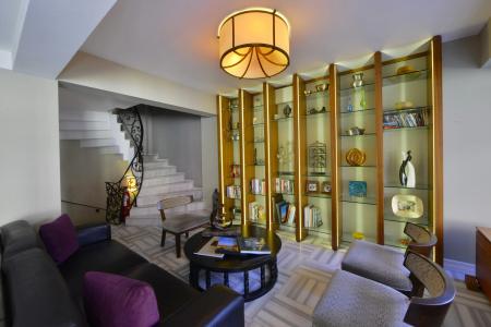 Agora Life - 10