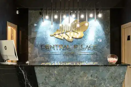 Central Palace Halal - 27