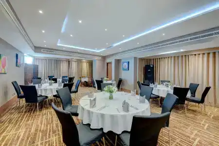 Hawthorn Suites by Wyndham Abu Dhabi City Center - 13