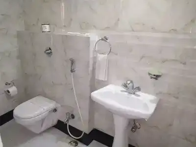 Executive Tower - 101