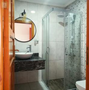WOO Town Suites - 54