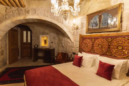 Solo Cave Suites - 18