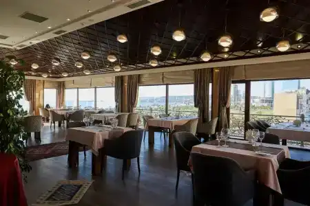 Boulevard Side - 11