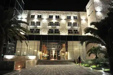 Avala Resort & Villas - 1