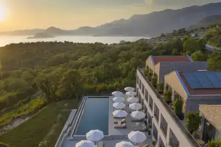 Vivid Blue Serenity Resort - 1