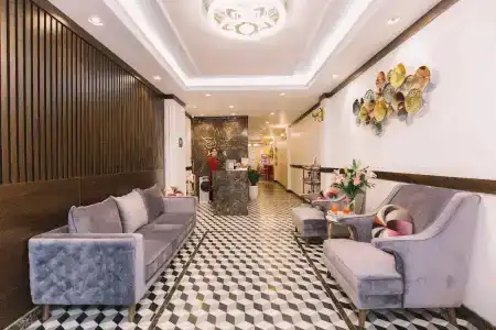 Splendid Star Boutique - 24