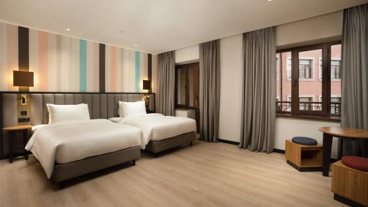 Ramada Encore by Wyndham - 34