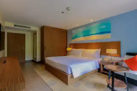 Holiday Inn Phuket Beach - 33