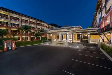 Kata Sea Breeze Resort - Sha Plus - 16