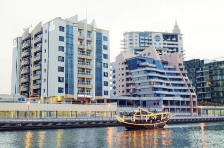 Pearl Marina Apartment - 8