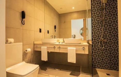 Grand Kingsgate Waterfront By Millenniums - 33