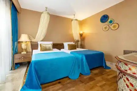 Spice & Spa - 143