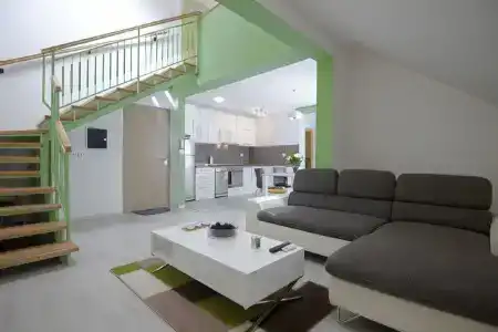 Central Park Residence - 111