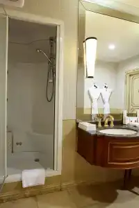 Crowne Plaza Minsk - 78