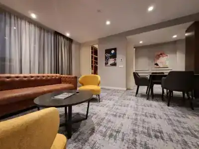 H41 Luxury Suites - 10