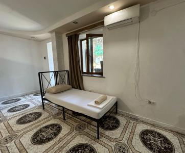 Komitas Avenue Guest House - 45