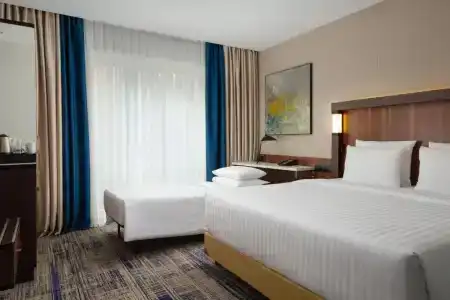 Courtyard by Marriott - 44