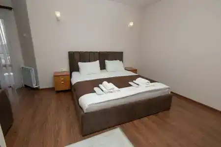 Hillside Guest House - 18