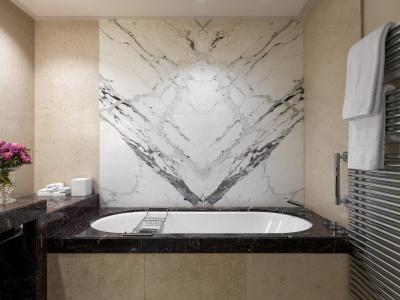 Four Seasons Hotel Moscow - 62
