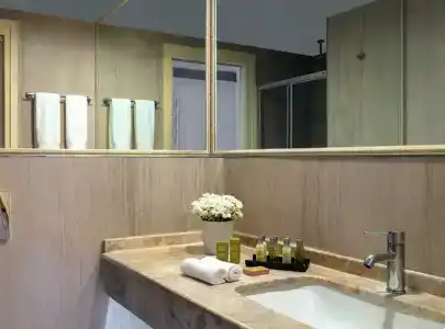 DoubleTree by Hilton Cesme Alacati Beach Resort - 28
