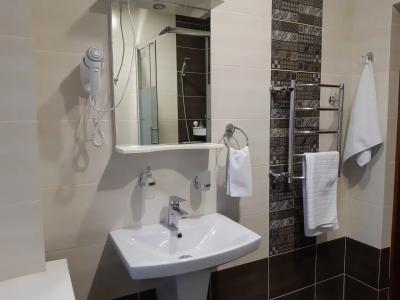 Нефтяник - 55