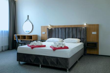 RedHouse - 157