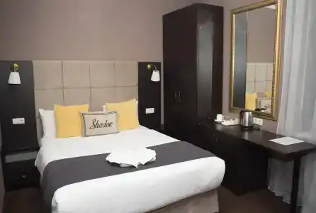 Shadow Boutique & Spa - 17