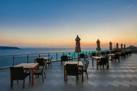 Wyndham Grand Phuket Kalim Bay - Sha Extra Plus - 12