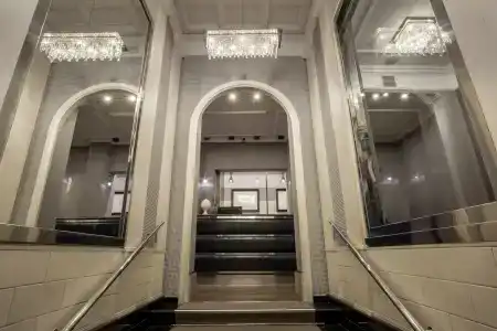Royal Court - 7