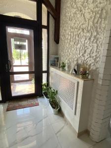 Silver House - 11