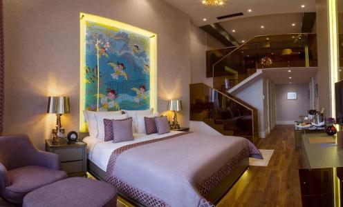 ART Gallery Boutique - 26