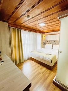 Qonaq & Suites - 32
