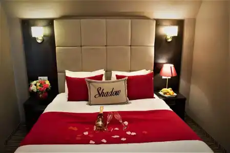 Shadow Boutique & Spa - 16