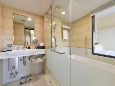 Oakwood & Residence Bangkok Sha Plus Certified - 34
