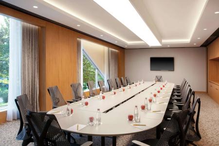 Hilton Garden Inn - 4