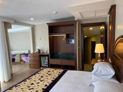 Glk Premier The Home Suites & Spa - 53