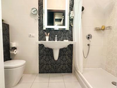 Minin Apts - 5