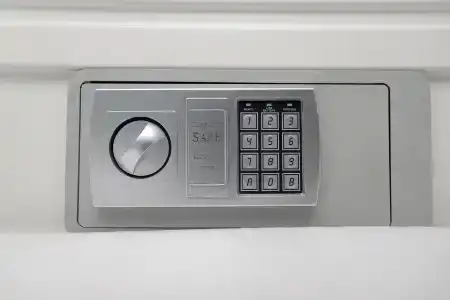 Caps Lock - 8