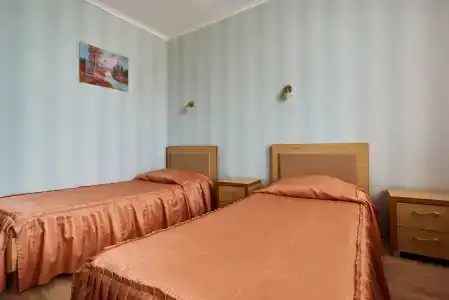 Интурист - 25