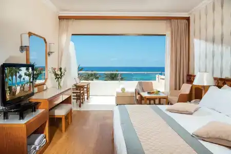 Constantinou Bros Pioneer Beach - 12