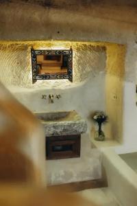 Doda Artisanal Cave - 39