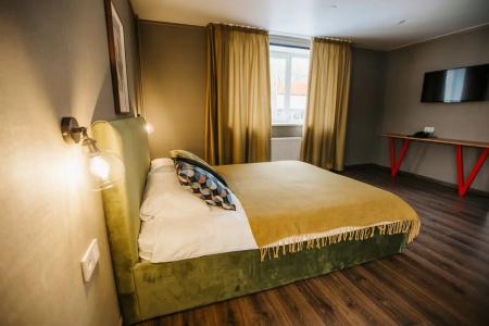 Room12 - 32