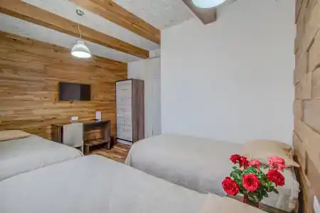 Hillside Karakol B&B - 15